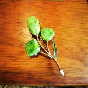Gold Tone and Green Swirl Acrylic Floral Brooch